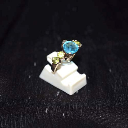 925 Sterling Silver Blue Topaz and Peridot Cluster Ring