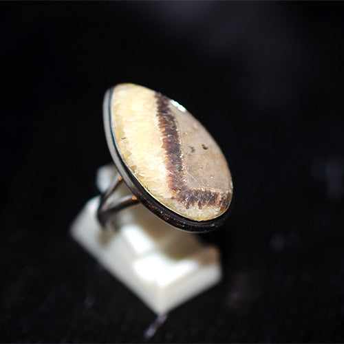 925 Sterling Silver Oval Banded Agate Ring