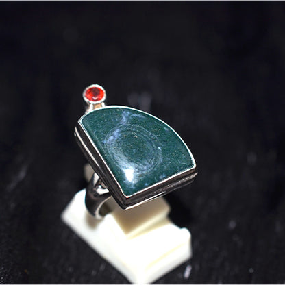 925 Sterling Silver Moss Agate Fan Shape Ring with Red Accent Stone