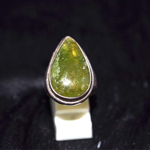 925 Sterling Silver Peridot Elongated Teardrop Ring