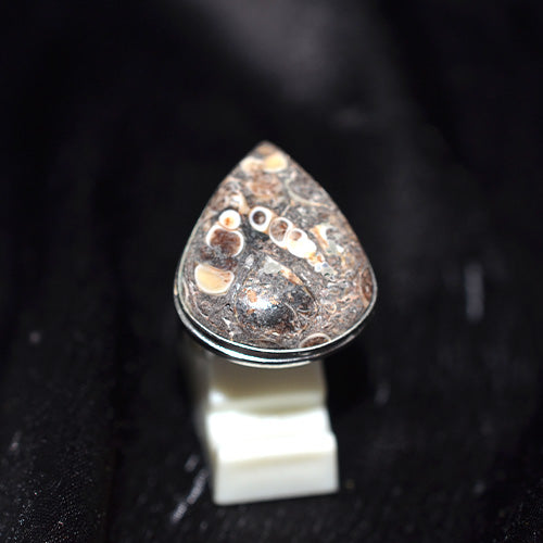 925 Sterling Silver Teardrop Fossil Agate Ring