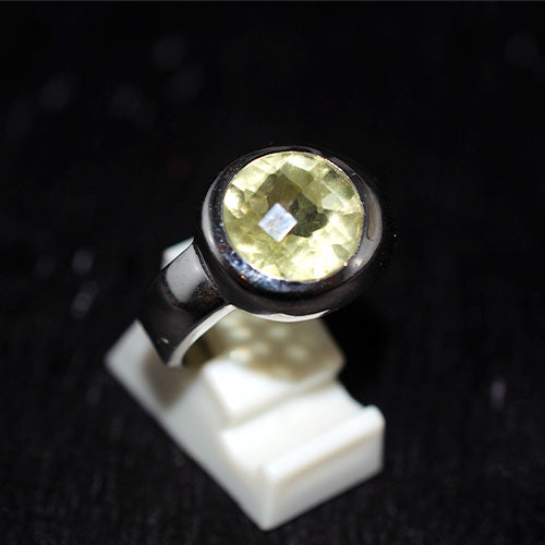 925 Sterling Silver Round Lemon Quartz Bezel Set Ring