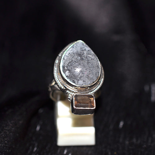 925 Sterling Silver Oval Speckled Jasper and Smoky Quartz Ring