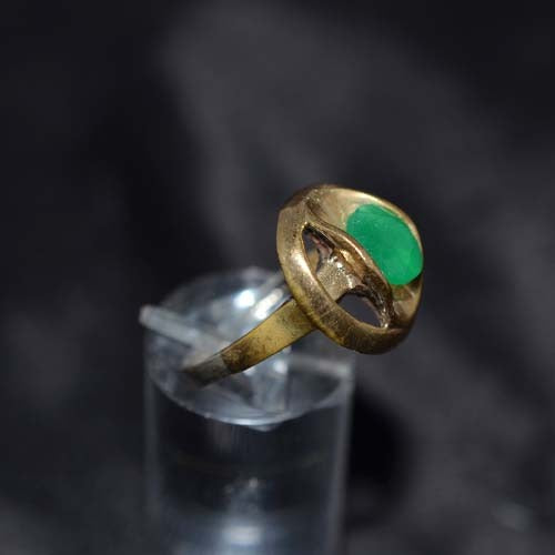 6 Carat Gold Plated Green Oval Modern Ring