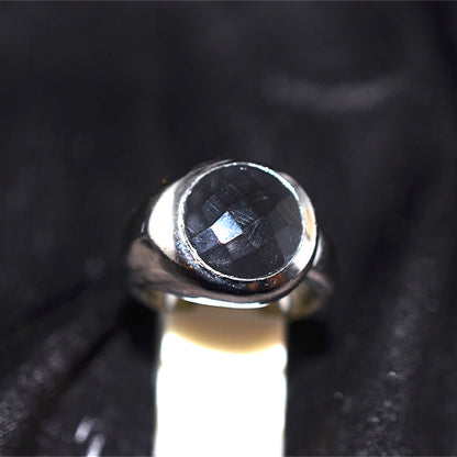 925 Sterling Silver Round Black Onyx Tapered Signet Ring