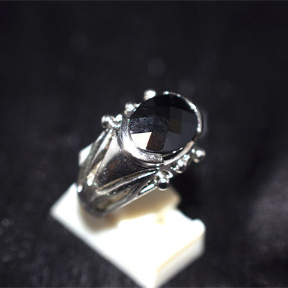 925 Sterling Silver Oval Faceted Black Onyx Ring with Ornate Setting