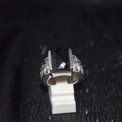 925 Sterling Silver Black Onyx Engraved Signet Ring