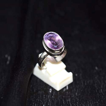 925 Sterling Silver Oval Amethyst Cabochon Ring