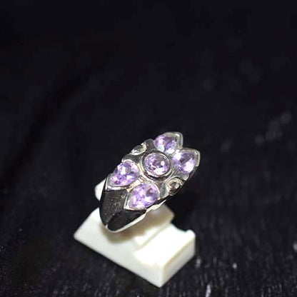 925 Sterling Silver Light Purple Gemstone Floral Motif Ring