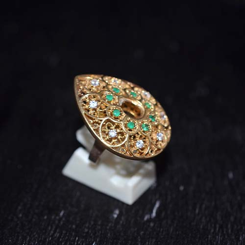 6 Carat Gold Plated Emerald and Crystal Filigree Teardrop Ring