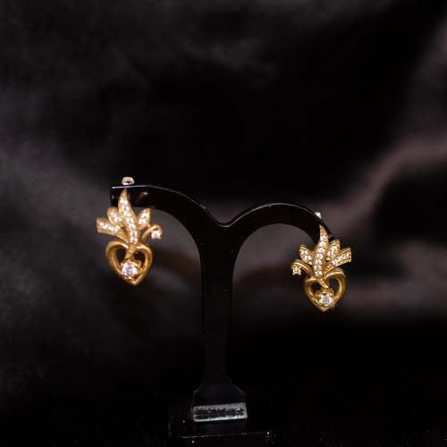6 Carat Gold Plated Leaf Crest CZ Earrings