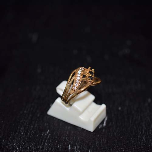 6 Carat Gold Plated Cubic Zirconia Wave Band Ring