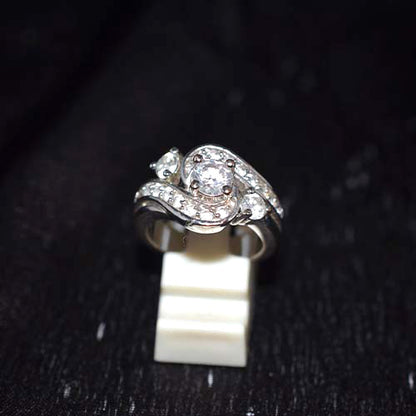 925 Sterling Silver Cubic Zirconia Swirl Design Ring