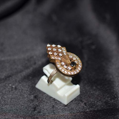 6 Carat Gold Plated Black Onyx Crown Motif Ring