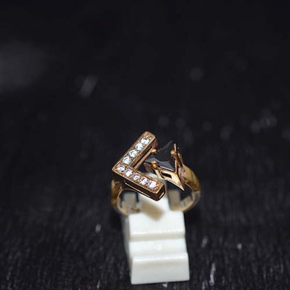 6 Carat Gold Plated Black Princess Geometric Ring