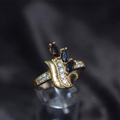 6 Carat Gold Plated Black and White Leaf Ring