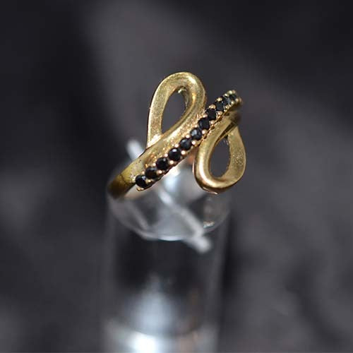 6 Carat Gold Plated Black Crystal Infinity Loop Ring