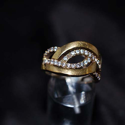 6 Carat Gold Plated White Crystal Infinity Band Ring