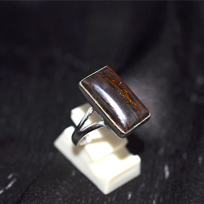 925 Sterling Silver Tiger Iron Rectangle Split Shank Ring