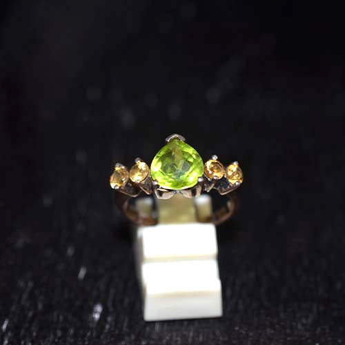925 Sterling Silver Peridot Heart Accent Ring