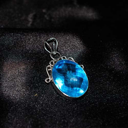 925 Sterling Silver Blue Topaz Oval Pendant