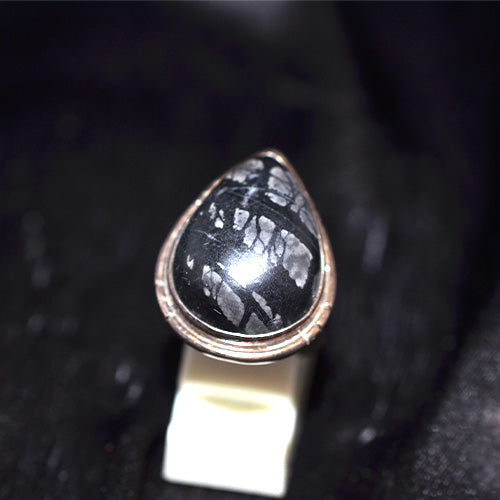 925 Sterling Silver Snowflake Obsidian Teardrop Ring