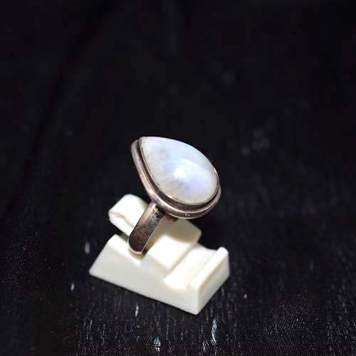 925 Sterling Silver Teardrop Moonstone Ring