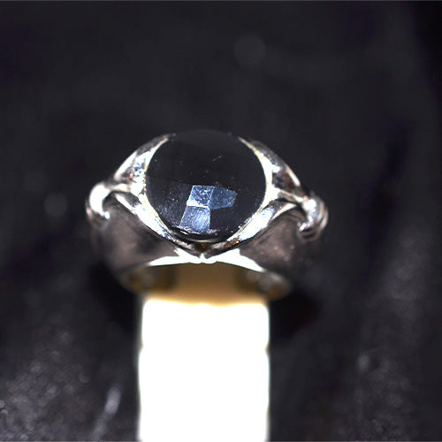 925 Sterling Silver Round Black Onyx Grooved Shoulder Ring