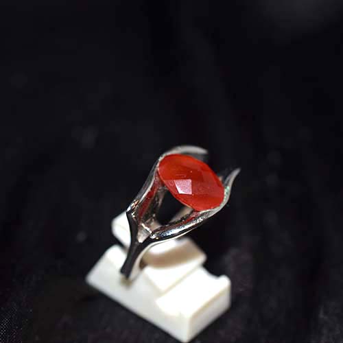 925 Sterling Silver Red Agate Tulip Motif Ring