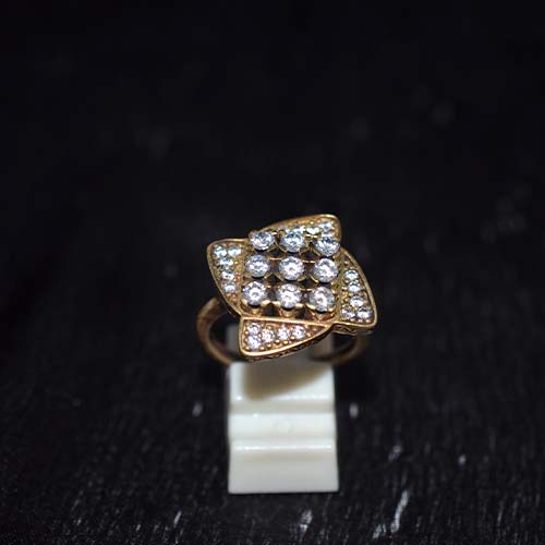 6 Carat Gold Plated Crystal Floral Square Ring