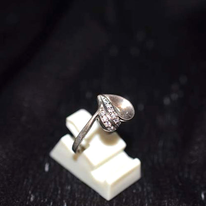 925 Sterling Silver Cubic Zirconia Leaf Motif Ring