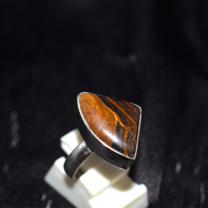 925 Sterling Silver Tiger Iron Fan Cut Ring